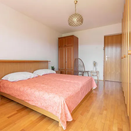 Zdravka Apartment Koper